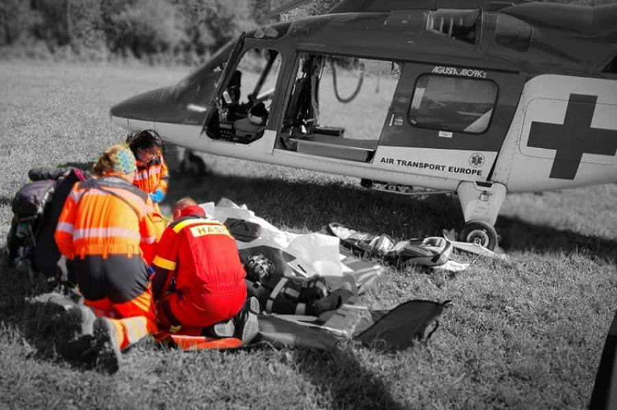 Turistka spadla zo skaly na Záhorí, ratovala ju vrtuľníková záchranka