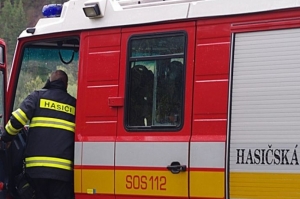 ﻿V Myjave zasahujú hasiči pri dopravnej nehode