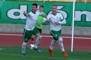 Zľava Lukáš Hlavatovič a Ladislav Szőcs po treťom góle v zápase MFK Skalica - MFK Tatran Liptovský Mikuláš.