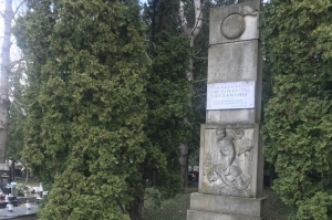 Pamätník padlým v druhej svetovej vojne v Senici