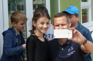 FOTO: Deti v Skalici si olympionika Mateja Tótha užili pri športových aktivitách, ale jeho zlatú olympijskú medailu nevideli