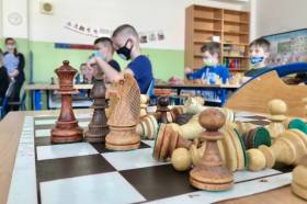 V Senici odštartovala výučba šachu na základných školách.