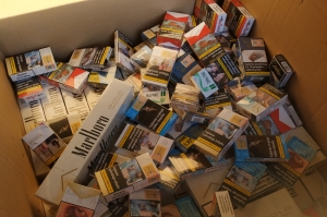 Skalická finančná správa zaistila nelegálne cigarety u dvoch podnikateľov z Holíča