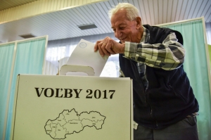 VOĽBY: Stupava: Prvé hodiny charakterizuje hojná voličská účasť