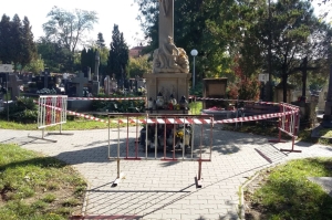 Centrálny kríž na cintoríne v Stupave
