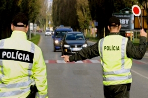 V pondelok zvýšený výskyt policajných hliadok aj v okresoch Senica a Skalica na Záhorí