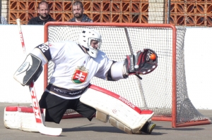 Brankár Branislav Černáček podržal Hokejmarket Skalica v zápase posledného kola proti Považskej Bystrici, keď vytiahol niekoľko výborných zákrokov.