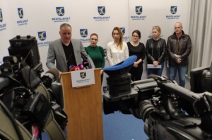 BSK: Bratislavská župa kvôli koronavírusu prerušuje vyučovanie na stredných školách