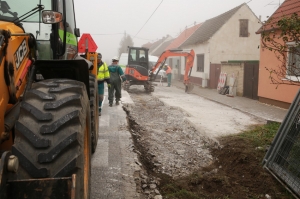 Výstavba kanalizácie pokračuje, obmedzenia na Stupavskej