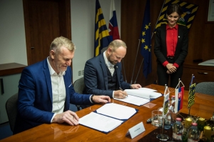 Peter Privara a Jozef Viskupič podpis memoranda 19.12.2018