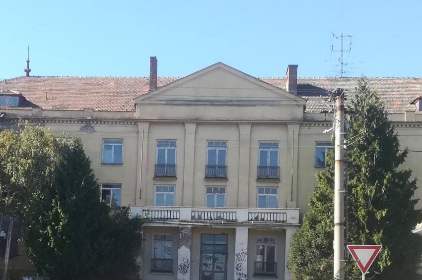 Budova bývalého internátu v Holíči má nového majiteľa