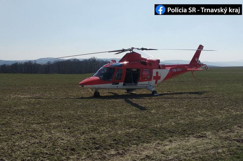 Pri obci Prietrž musel zasahovať po nehode motorkárov aj vrtuľník