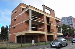 Senica: Diskusia o parkovaní pri rozostavanom bytovom dome Fontána